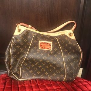 DISCONTINUED LOUIS VUITTON MONOGRAM GALLERIA